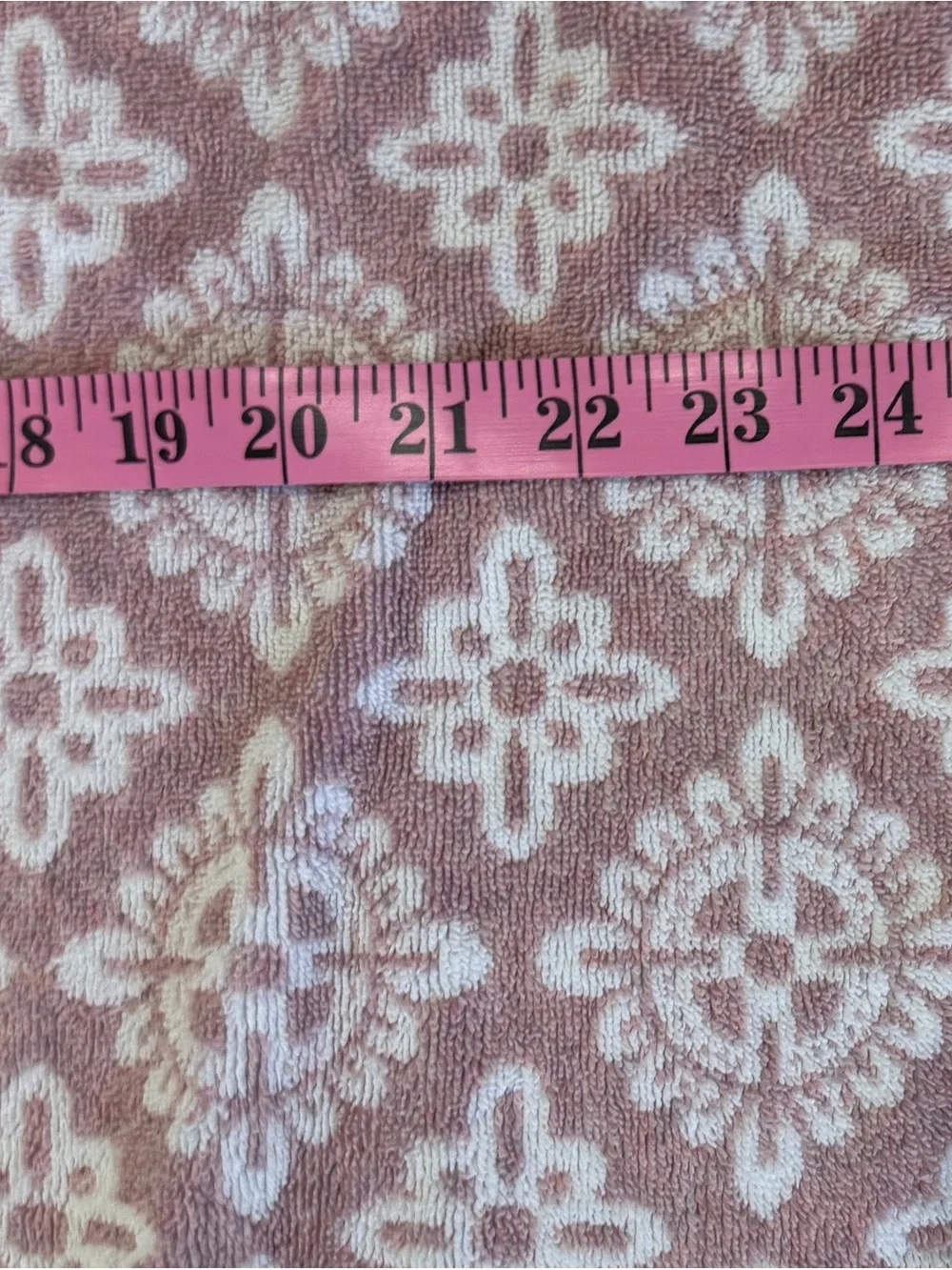 2 Pottery Barn Alva Jacquard Bath Towel Organic Cotton Mauve 25x50